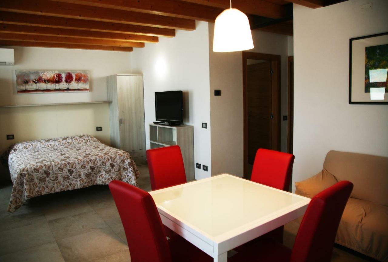 Ca' Vittori Hotel Valeggio sul Mincio Eksteriør billede